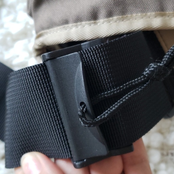 Nike 90s cordura messenger bag tan/cream/black colourway - Picture 6 of 17